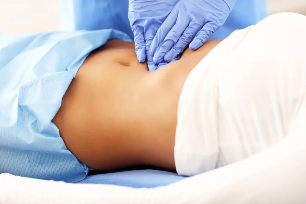 Badanie gastrologiczne brzucha u pacjenta